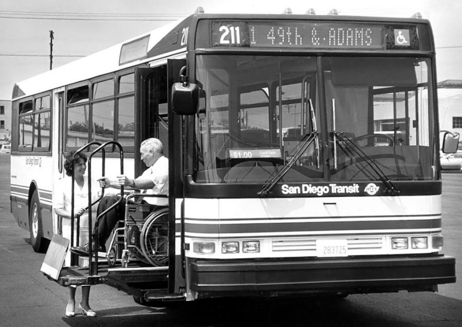  Ikarus 416 1989 года  (фото 3 из 12)